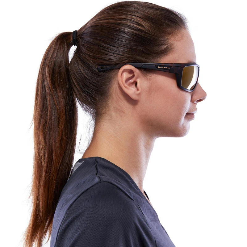 Quechua Lunettes De Soleil De Randonnée Adulte MH530 Marron Polarisantes Catégorie 3 10 Quechua Lunettes De Soleil De Randonnée Adulte MH530 Marron Polarisantes Catégorie 3 – Image 10